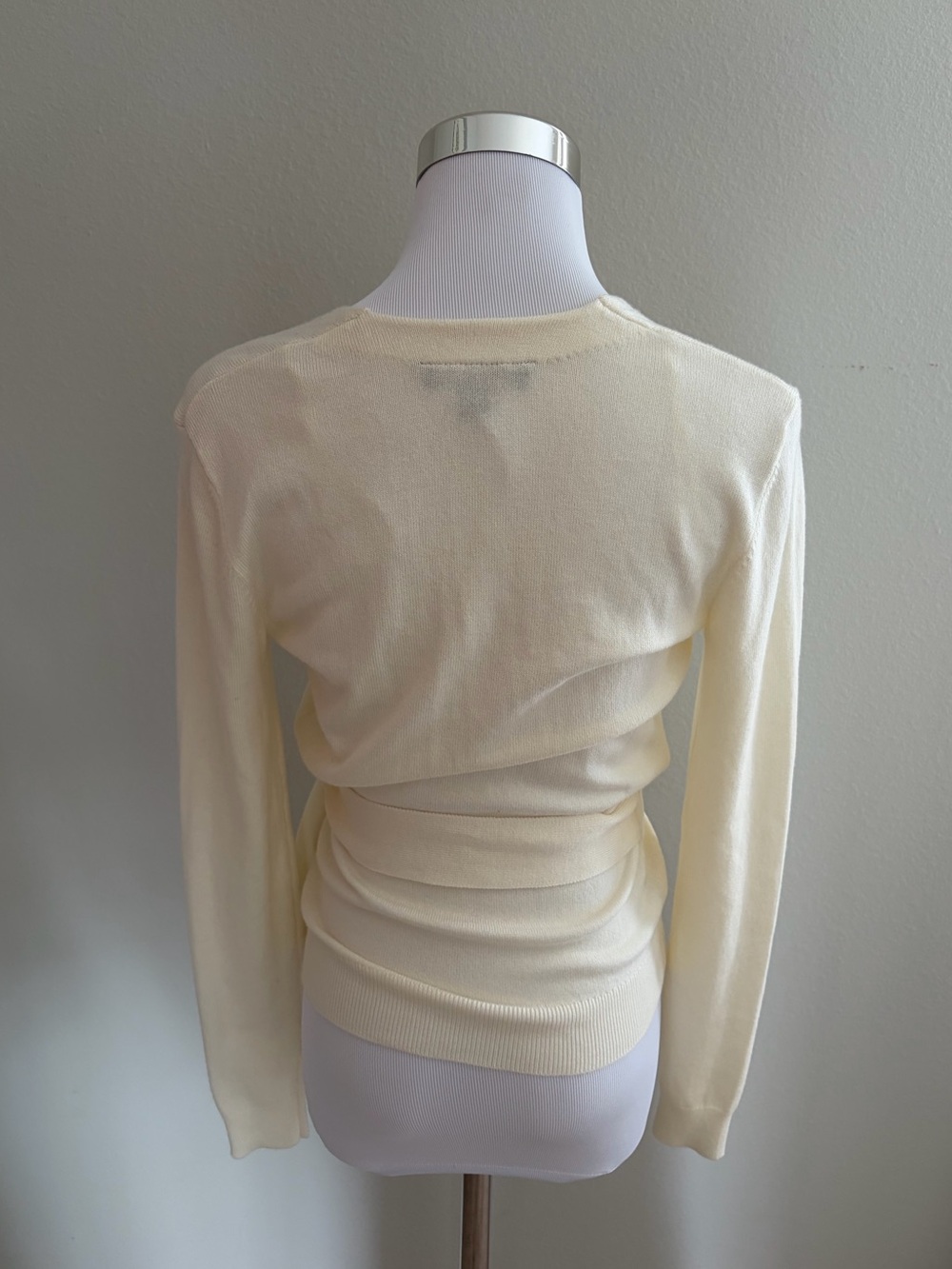 🆕 NWOT Ann Taylor XS Cream Modern Wrap Sweater with Side Tie - Picture 4 of 6